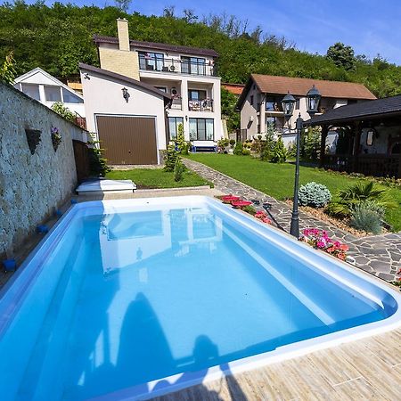 Casa Andrei Hotell Orşova Exteriör bild