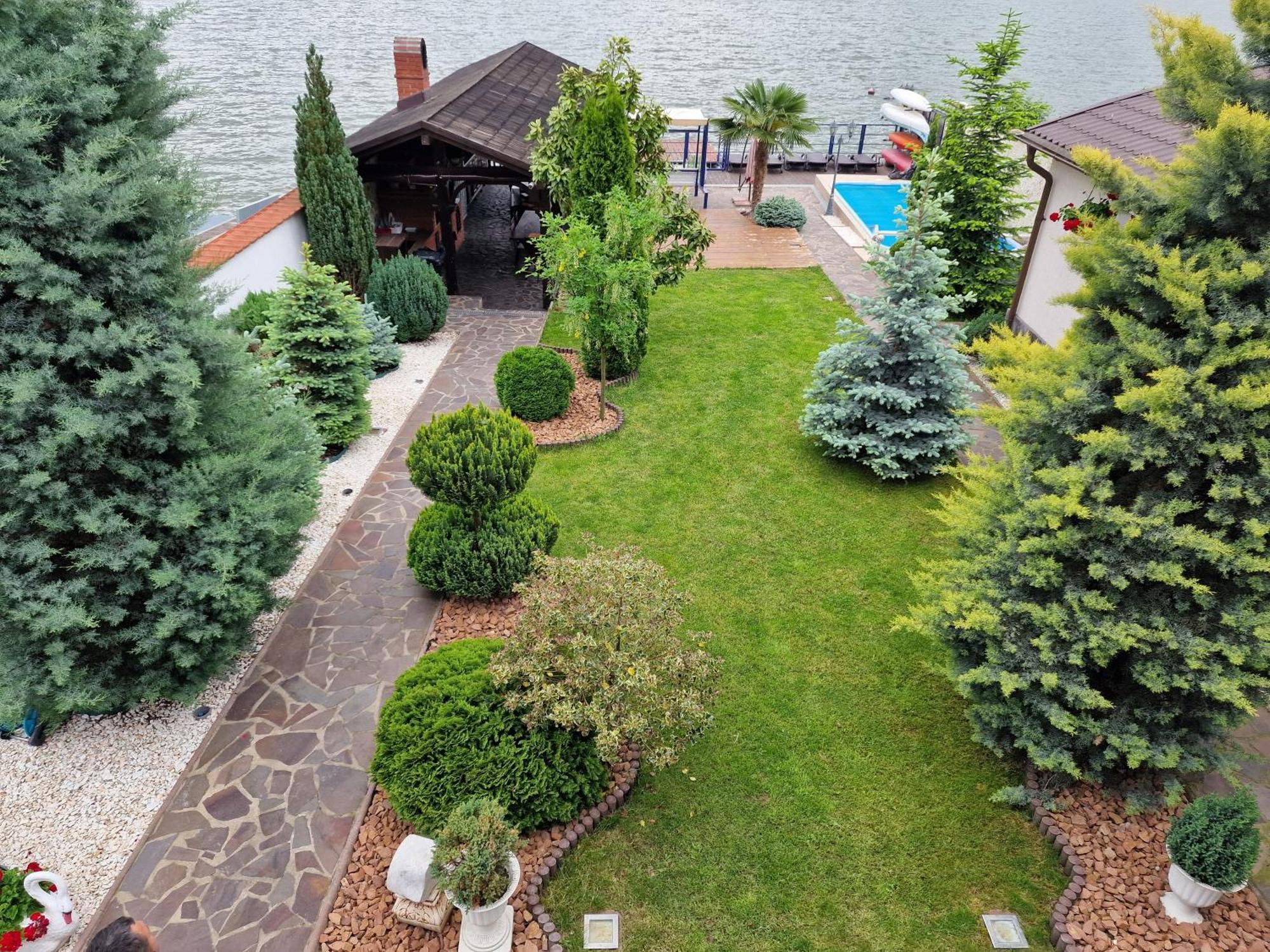 Casa Andrei Hotell Orşova Exteriör bild