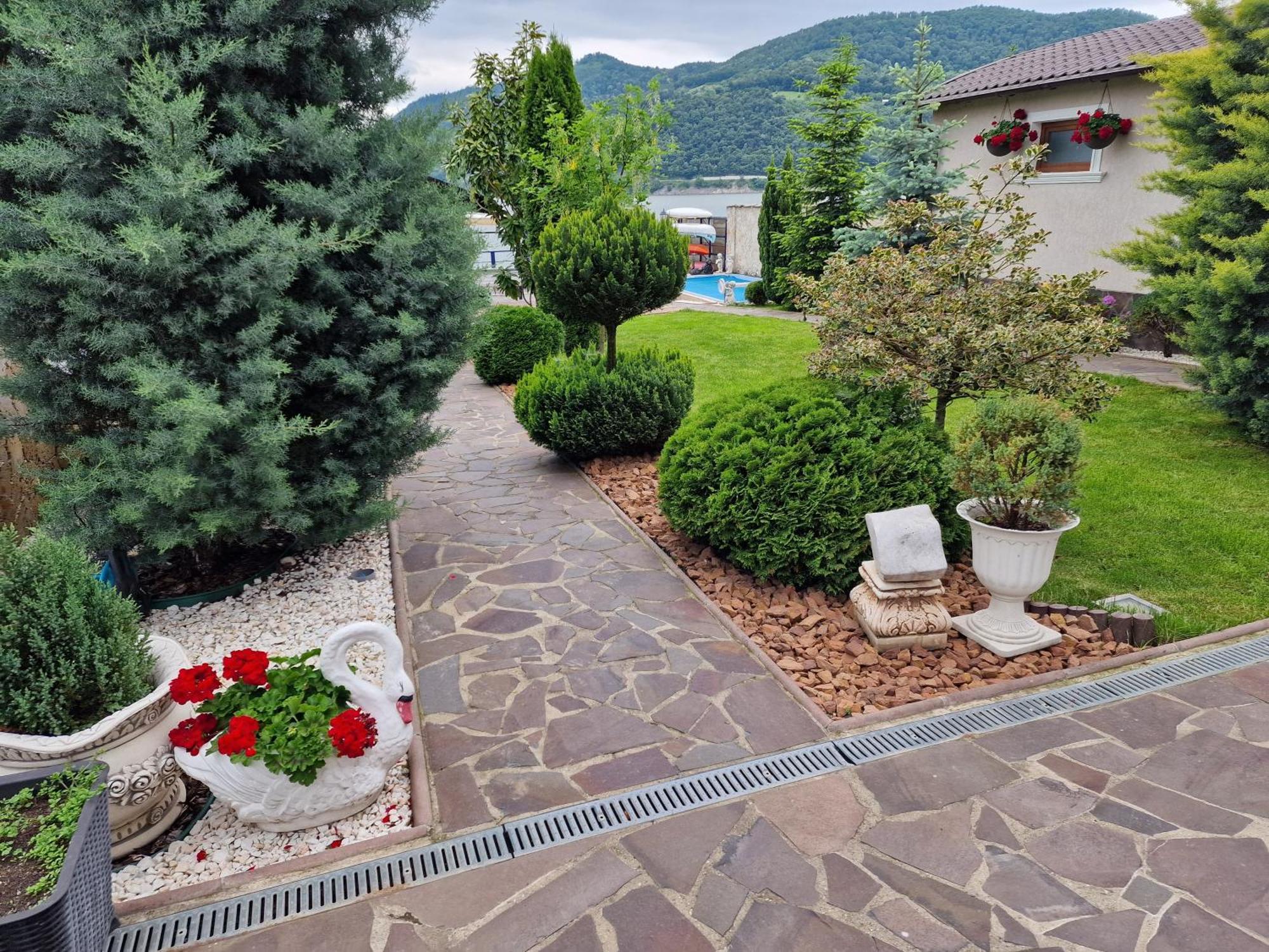 Casa Andrei Hotell Orşova Exteriör bild