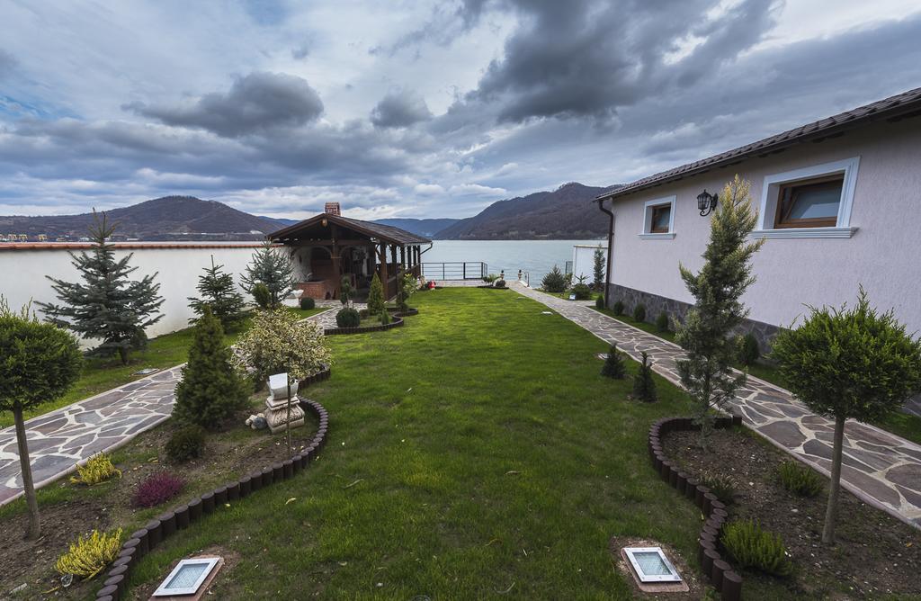 Casa Andrei Hotell Orşova Exteriör bild