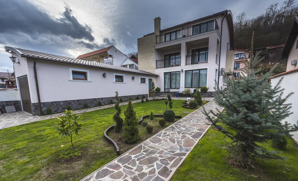 Casa Andrei Hotell Orşova Exteriör bild