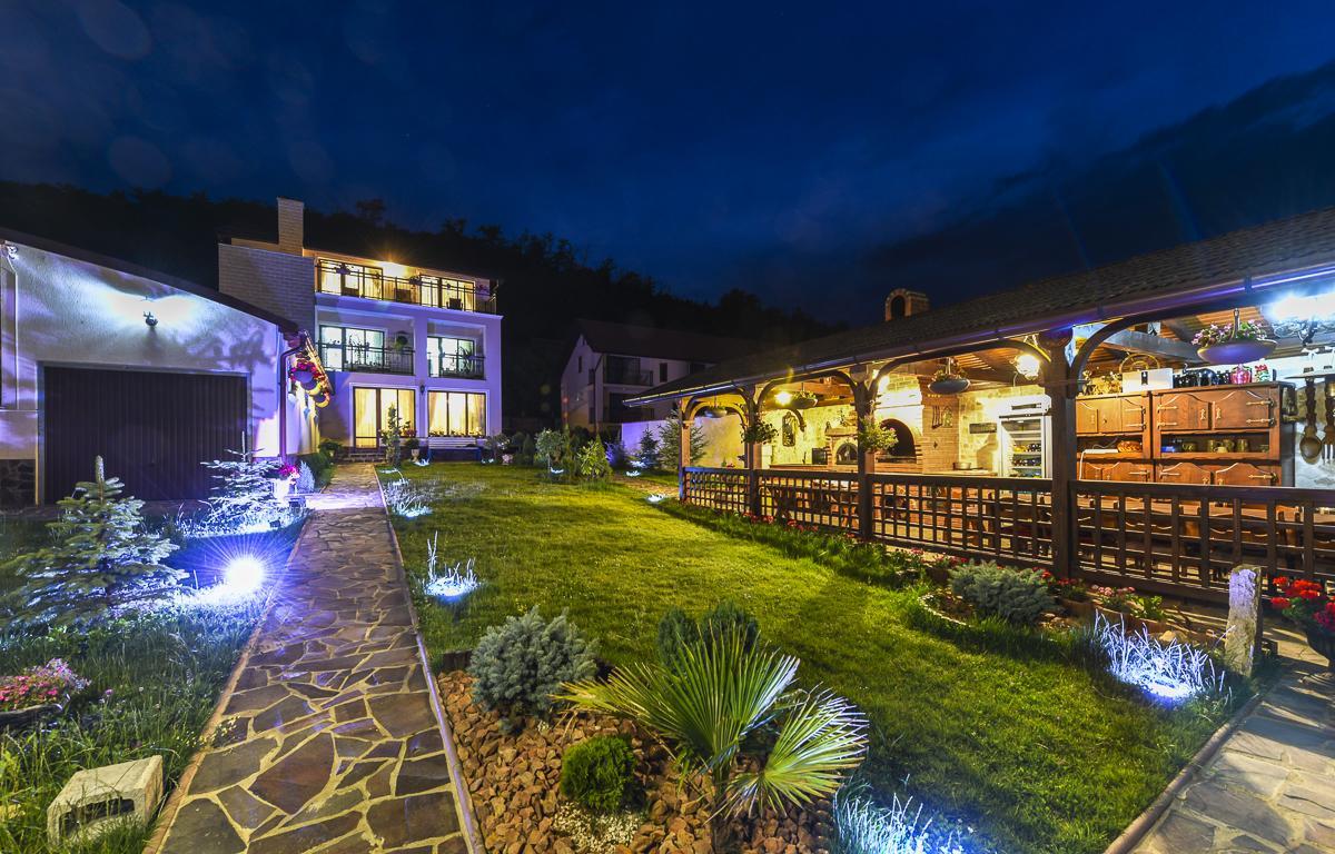 Casa Andrei Hotell Orşova Exteriör bild