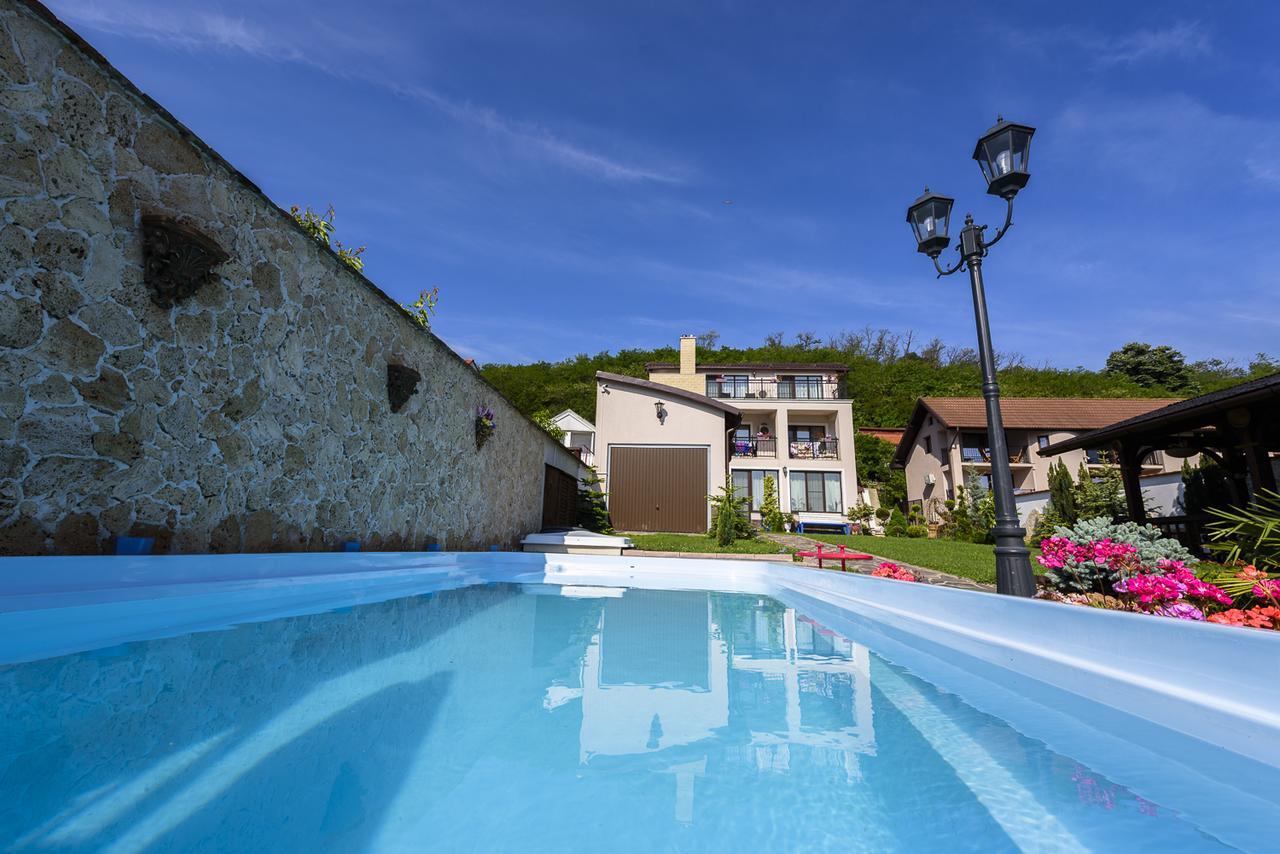 Casa Andrei Hotell Orşova Exteriör bild