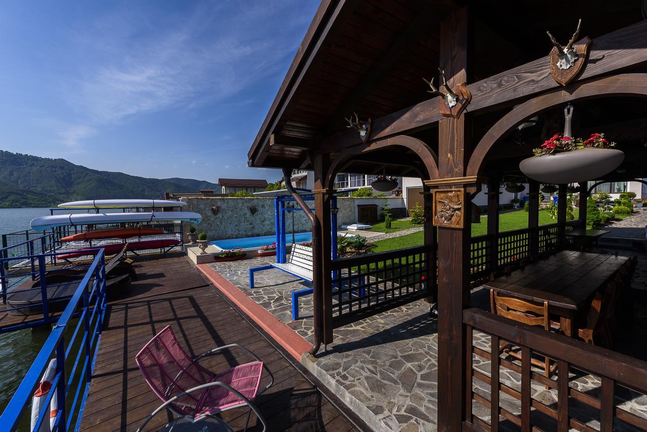 Casa Andrei Hotell Orşova Exteriör bild
