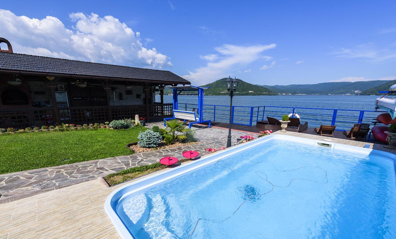 Casa Andrei Hotell Orşova Exteriör bild