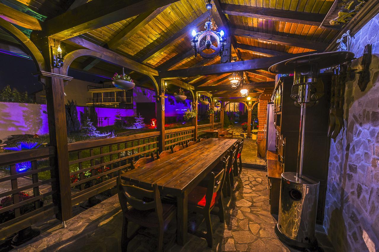Casa Andrei Hotell Orşova Exteriör bild