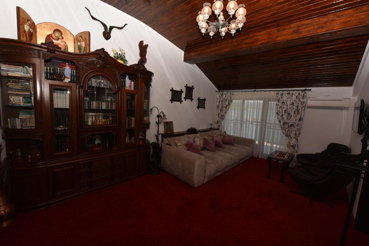 Casa Andrei Hotell Orşova Exteriör bild