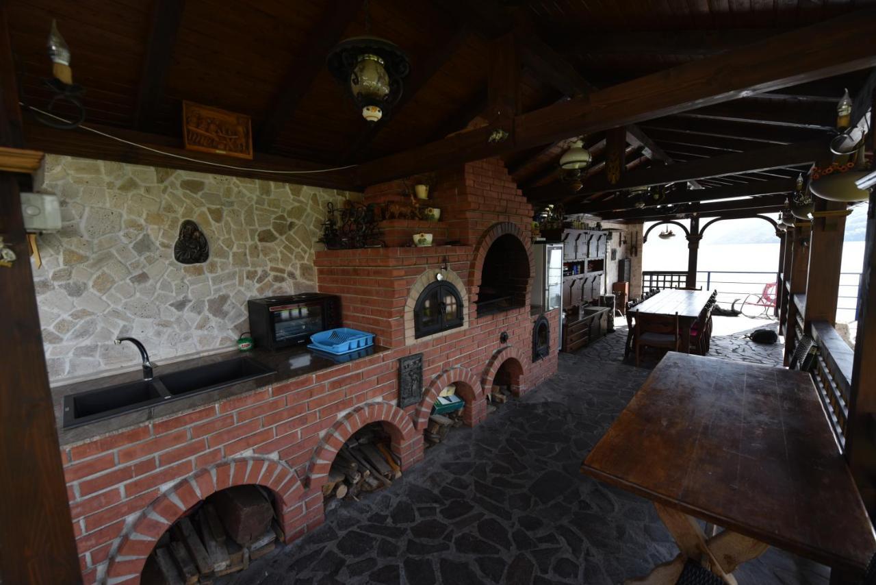 Casa Andrei Hotell Orşova Exteriör bild