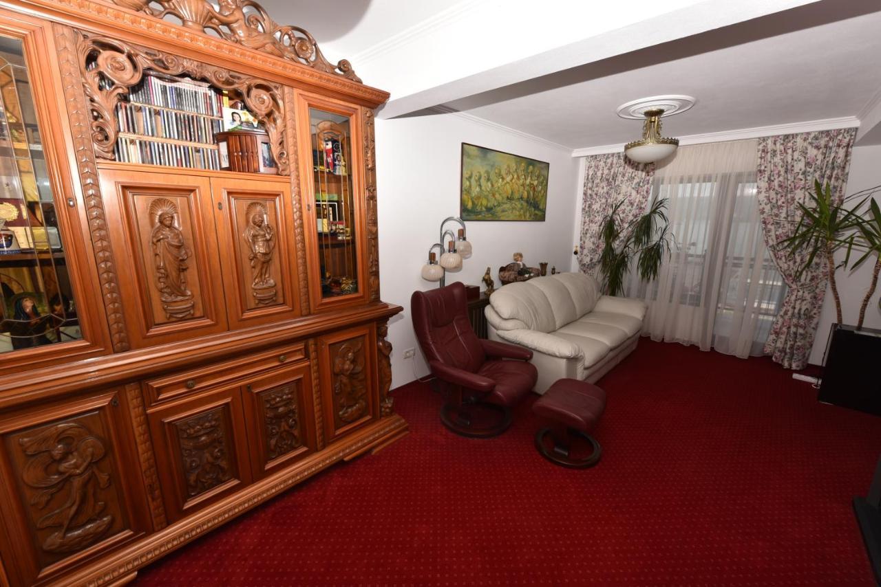 Casa Andrei Hotell Orşova Exteriör bild